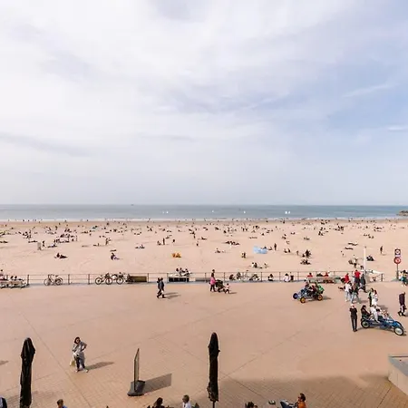 Huswell - Brand New With A View