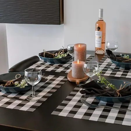 Huswell - Brand New With A View Daire